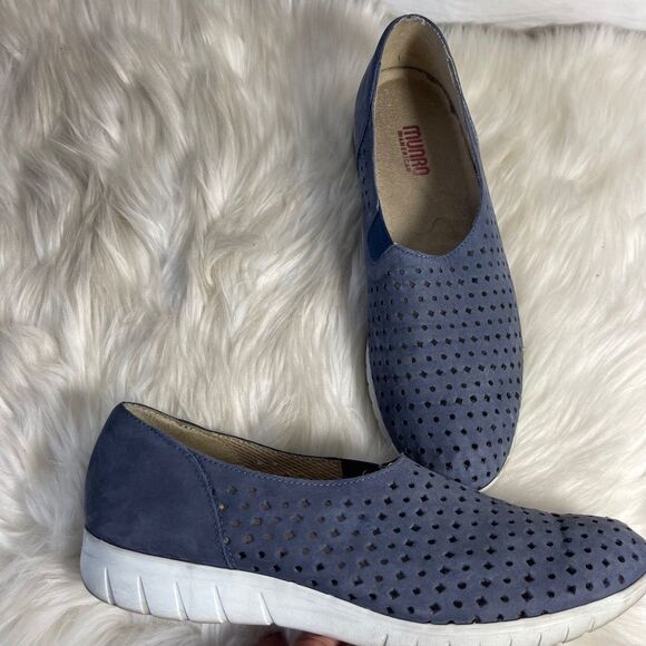 Munro American The Skipper Nubuck Low Rise Slip On Sneaker Sz 10N - Picture 1 of 4